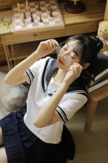 年轻的邻居在线观看